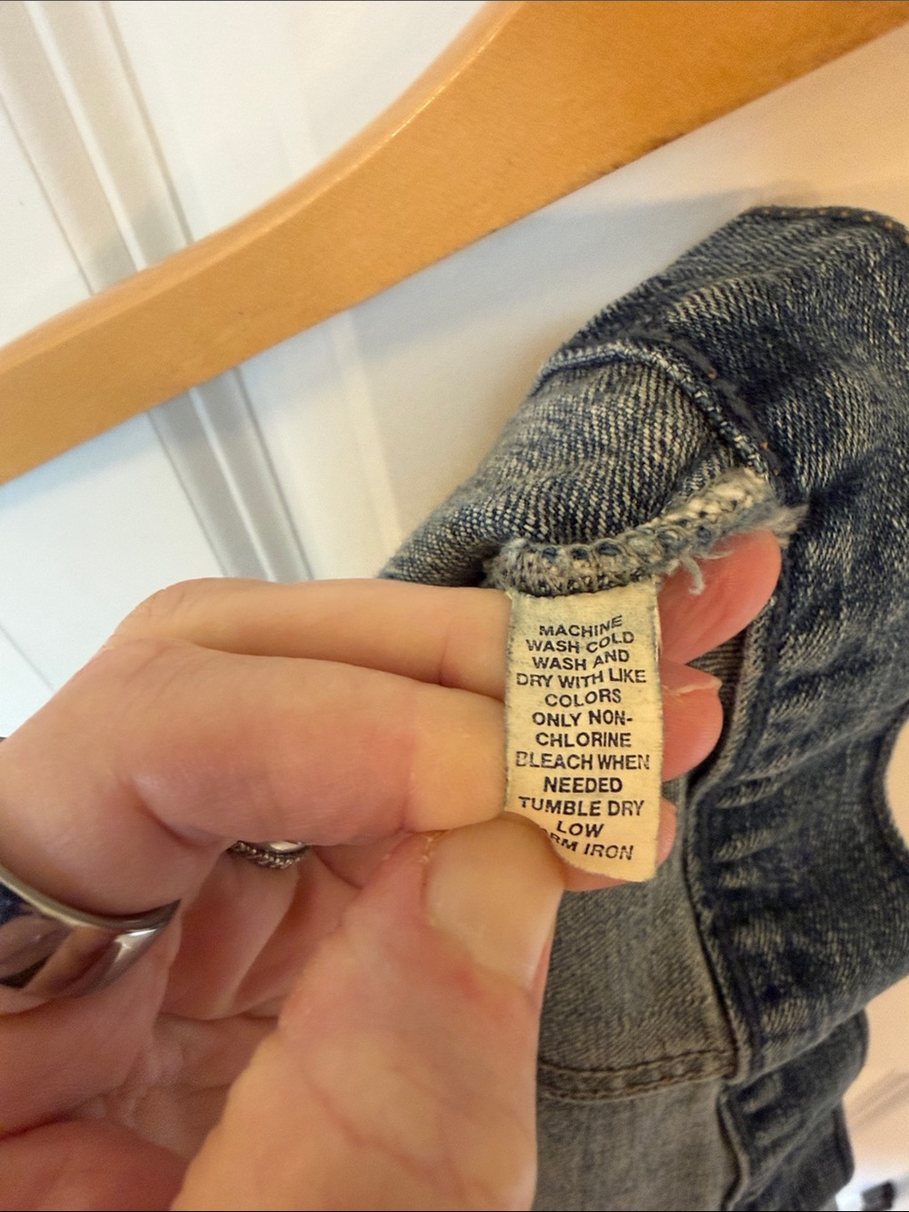 GAP Women's Medium Blue Denim Jacket with Button Front fitted - Picture 7 of 8